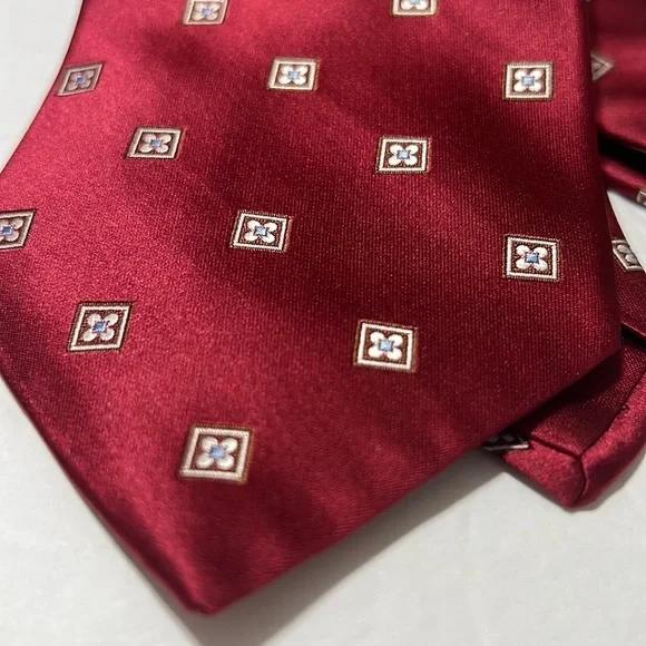 70. IKE BEHAR New York Geometric Maroom & Silver Silk Tie NWT